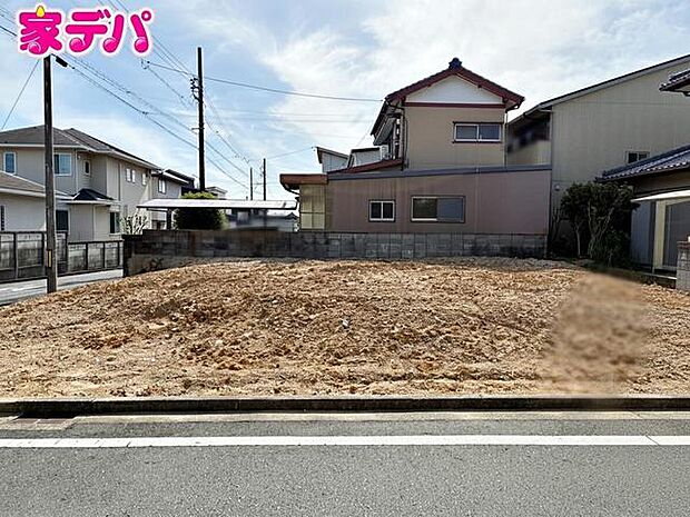 住宅ローンにご不安のあるお客様も、まずはお気軽にご相談下さい。お客様に最適な資金計画と金融機関をご案内いたします。