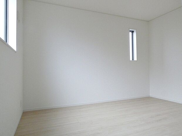 【洋室6帖】 お子様にとっての初めての「自分の部屋」。学習机やベッドの配置もラクラクです。