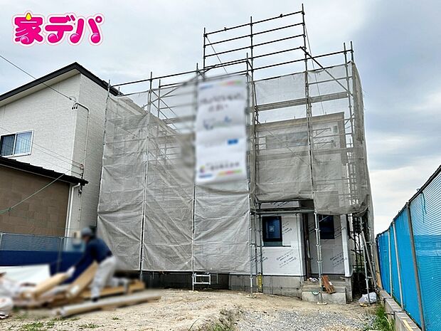 上棟しました！ご見学希望のお客様につきましては現地の他に同社の完成物件にて設備や仕様などご確認いただけます。 