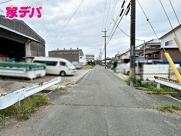前面道路：南東側約5.1ｍ幅