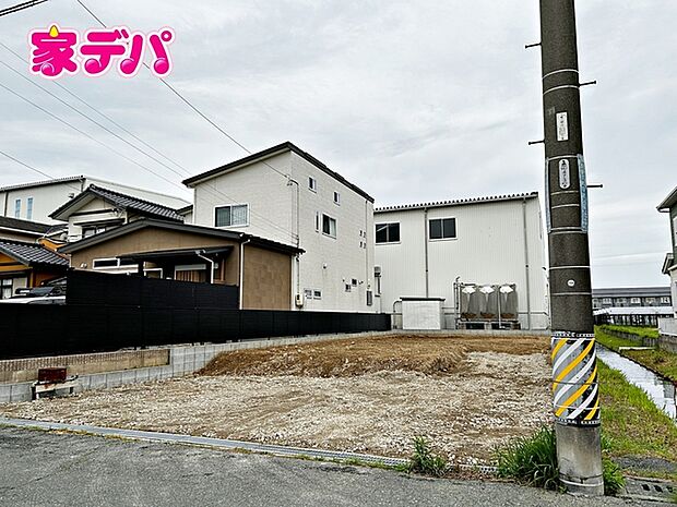 住宅ローンにご不安のあるお客様も、まずはお気軽にご相談下さい。お客様に最適な資金計画と金融機関をご案内いたします。