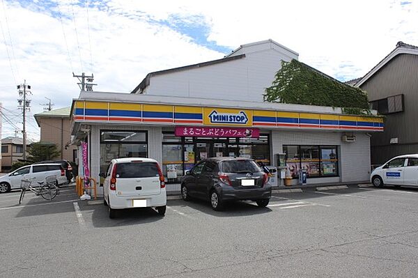 ミニストップ鴨田町店（570m）