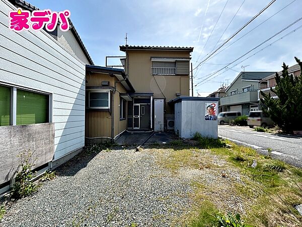 地域に密着した不動産販売でお客様のニーズに、経験豊富なスタッフが柔軟に対応させていただきます。