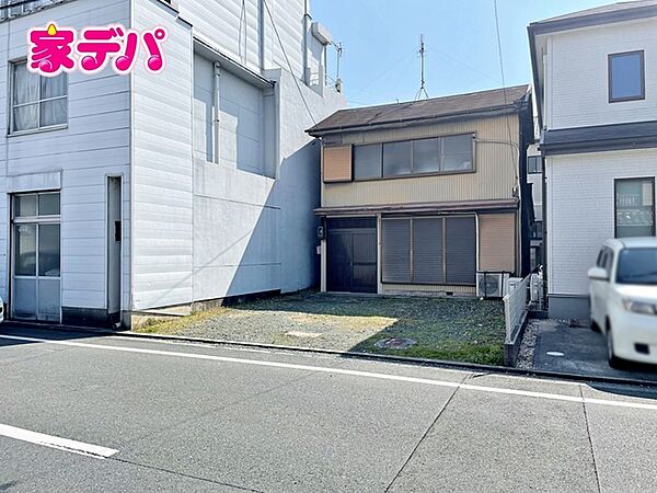落ち着いた住宅地で穏やかな住環境！