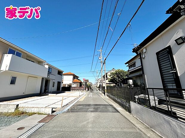前面道路：南側約4.5ｍ幅
