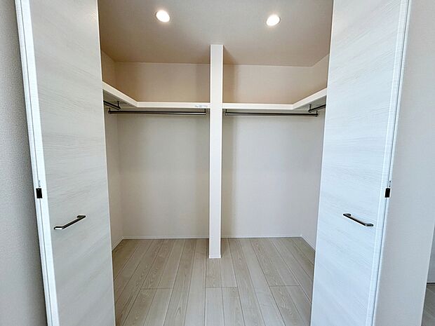 【WIC】 WICは洋服、帽子、バッグなど全て収納可能!お部屋がスッキリ整理整頓できます!