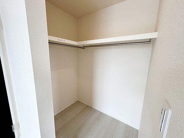 【WIC】 WICは洋服、帽子、バッグなど全て収納可能!お部屋がスッキリ整理整頓できます!