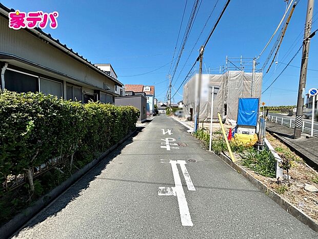 前面道路：南側約5.3ｍ幅
