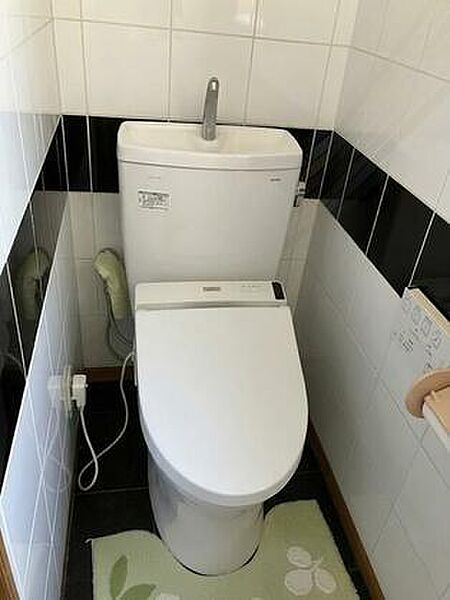 各フロア1カ所ずつあるトイレは忙しい朝の混雑も解消！