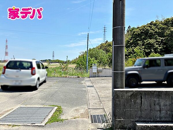 前面道路：北側約4.6ｍ幅