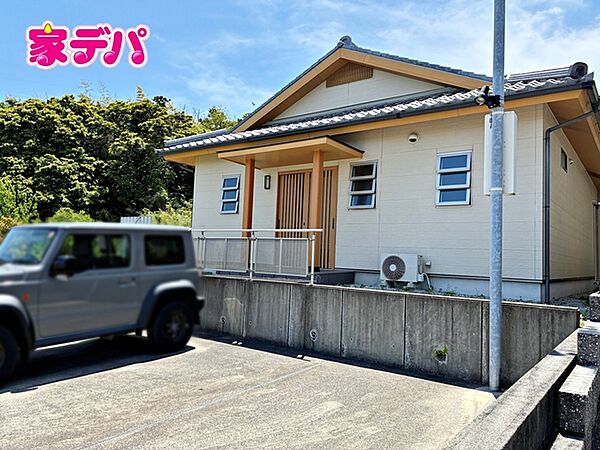 広々3台駐車可能物件！！お友達が遊びに来た時も安心！