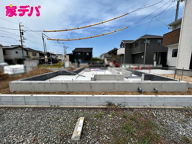 住宅ローンにご不安のあるお客様も、まずはお気軽にご相談下さい。お客様に最適な資金計画と金融機関をご案内いたします。