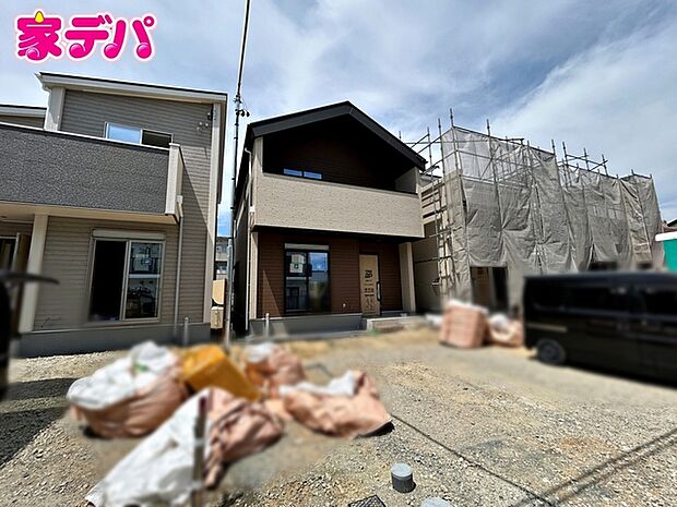 住宅ローンにご不安のあるお客様も、まずはお気軽にご相談下さい。お客様に最適な資金計画と金融機関をご案内いたします。