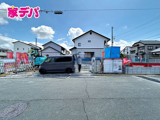 【2号棟】建築予定地です! ・長期優良住宅 ・高気密高断熱住宅 ・3LDK+タタミコーナー3帖 ・LDK17帖 ・全居室収納完備 ・各階にファミリークローゼット ・シューズクローク ・並列駐車場3台可