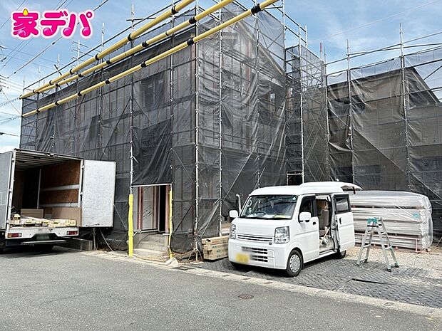 上棟しました！ご見学希望のお客様につきましては現地の他に同社の完成物件にて設備や仕様などご確認いただけます。 