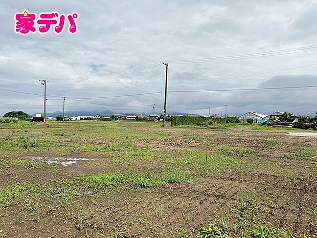 住宅ローンにご不安のあるお客様も、まずはお気軽にご相談下さい。お客様に最適な資金計画と金融機関をご案内いたします。