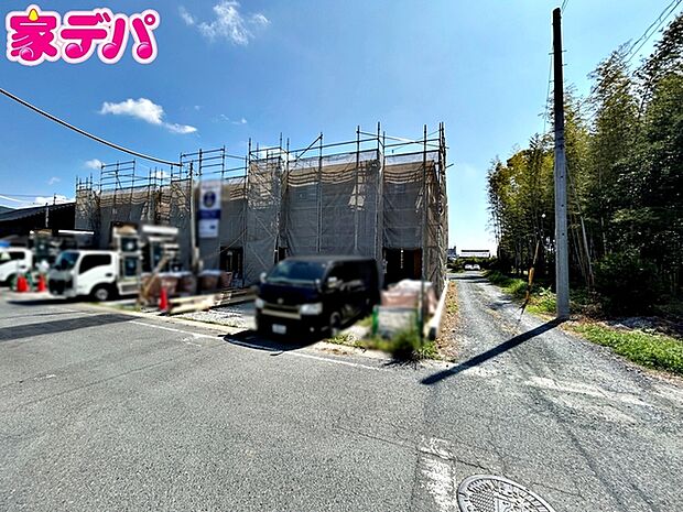 住宅ローンにご不安のあるお客様も、まずはお気軽にご相談下さい。お客様に最適な資金計画と金融機関をご案内いたします。