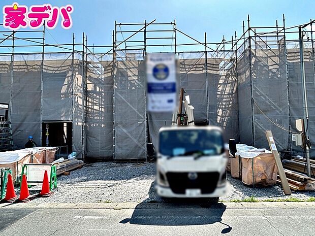 【2号棟】上棟しました！ ・長期優良住宅 ・整形地 ・4LDK ・LDK18.2帖、隣接洋室4.1帖 ・全居室収納完備 ・2部屋からアクセスできるインナーバルコニー ・南庭 ・並列駐車場3台可 