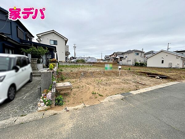 平日土日問わずご案内いたします。お気軽にお問い合わせください