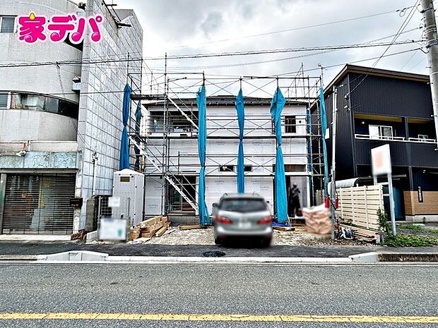 【1号棟】上棟しました! ・3LDK ・LDK18帖 ・全居室収納完備 ・パントリー ・防犯カメラ ・並列駐車場3台可