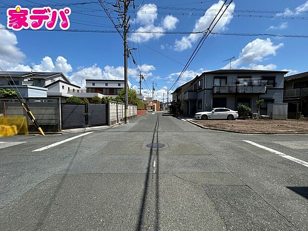 前面道路:西側約7.1m幅