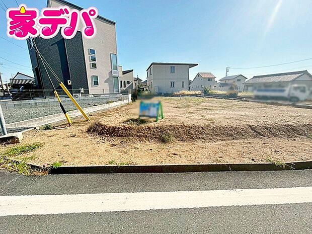 住宅ローンにご不安のあるお客様も、まずはお気軽にご相談下さい。お客様に最適な資金計画と金融機関をご案内いたします。
