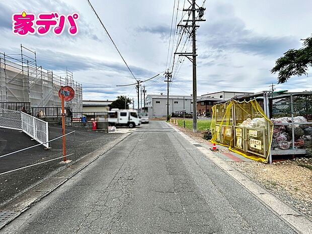 前面道路：西側約5.4ｍ幅