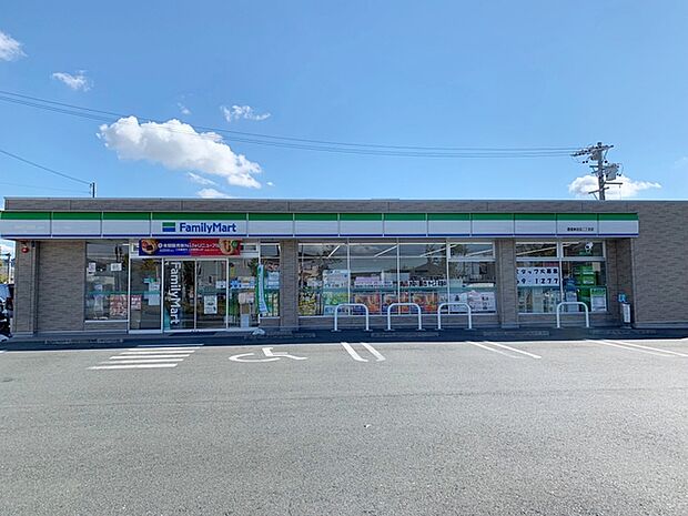 ファミリーマート豊橋東岩田二丁目店(580m)