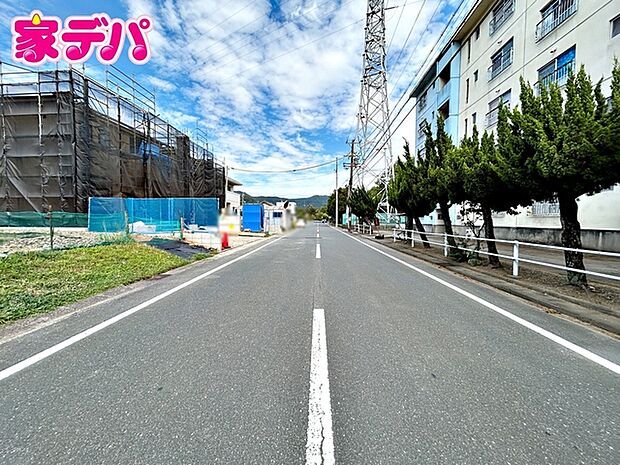 前面道路：南側約8ｍ幅