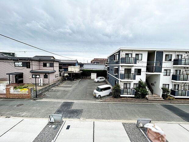 閑静な街並みの眺めは、心も体も落ち着きますね。