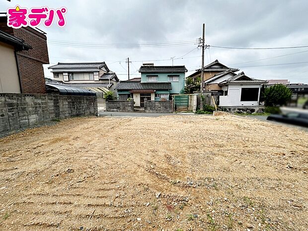 住宅ローンにご不安のあるお客様も、まずはお気軽にご相談下さい。お客様に最適な資金計画と金融機関をご案内いたします。