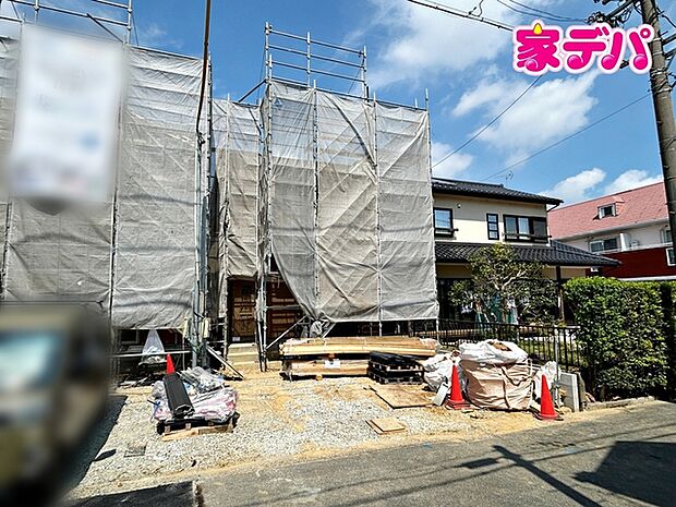 【2号棟】上棟しました！ ・長期優良住宅 ・3LDK ・LDK18.1帖 ・全居室収納完備 ・パントリー ・WIC ・リビング階段 ・整形地 ・駐車場並列2台可