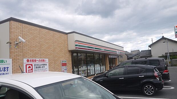 セブンイレブン豊橋老松町店(380m)