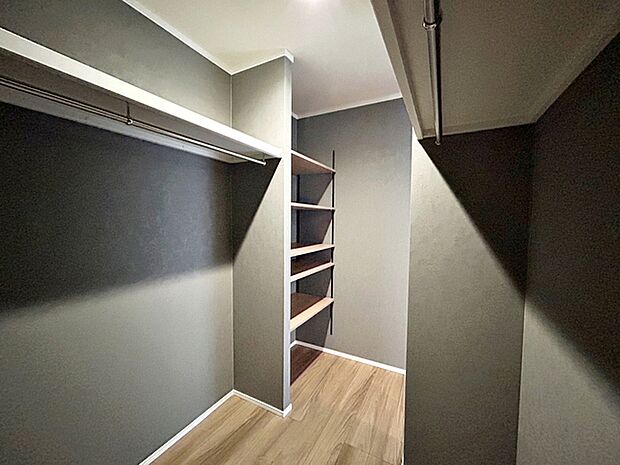 【WIC】 WICは洋服、帽子、バッグなど全て収納可能！お部屋がスッキリ整理整頓できます！ 