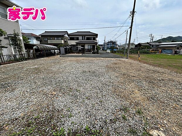 住宅ローンにご不安のあるお客様も、まずはお気軽にご相談下さい。お客様に最適な資金計画と金融機関をご案内いたします。