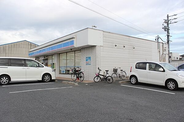 ローソン　豊橋神野新田店（850m）