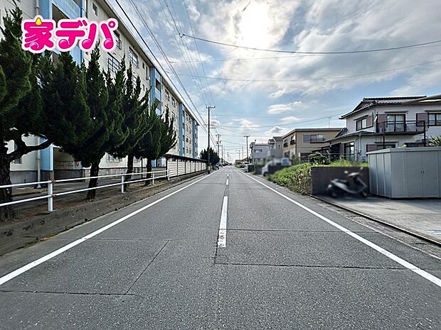 前面道路：南側約8ｍ幅