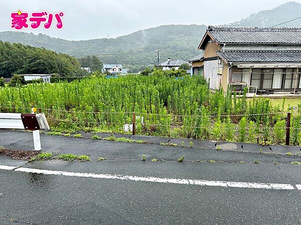住宅ローンにご不安のあるお客様も、まずはお気軽にご相談ください。お客様に最適な資金計画と金融機関をご案内いたします。ご希望やご状況をお伺いしながら、無理のない返済計画をご提案いたします。