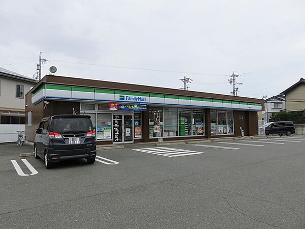 ファミリーマート豊橋江島店（320m）