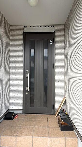 玄関を拡大表示