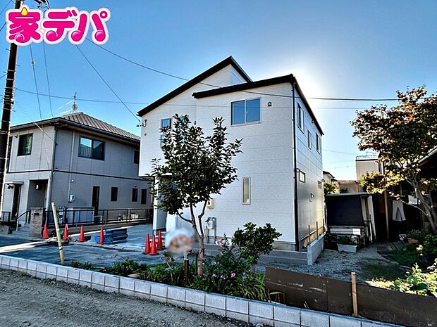 現地や周辺環境もあわせてご確認いただけます。現地ご案内いたします。お気軽にお問い合わせください。実際の陽当たりや前面道路、周辺の環境などもぜひ現地でご確認ください。スタッフが丁寧にご案内いたします。