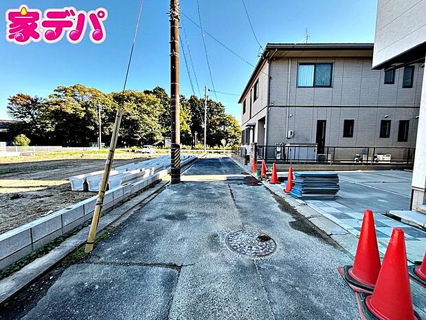 前面道路:東側約4.1m幅(私道)
