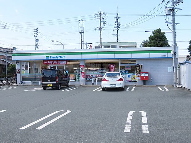 ファミリーマート西岩田店(610m)