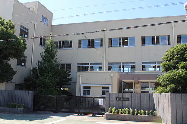 大崎小学校（360m）
