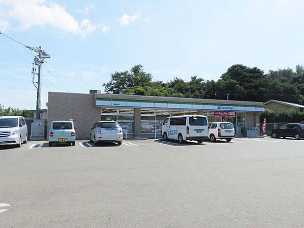 ファミリーマート豊橋船渡店(390m)