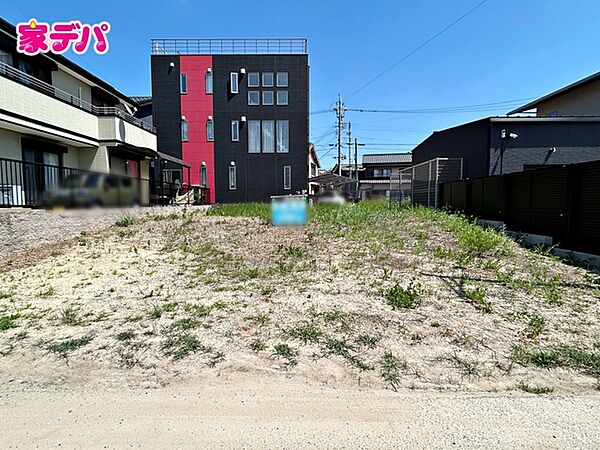 現地や周辺環境もあわせてご確認いただけます。現地ご案内いたします。お気軽にお問い合わせください。実際の陽当たりや前面道路、周辺の環境などもぜひ現地でご確認ください。スタッフが丁寧にご案内いたします。