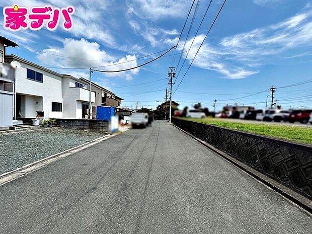 前面道路:南側約6.5m幅
