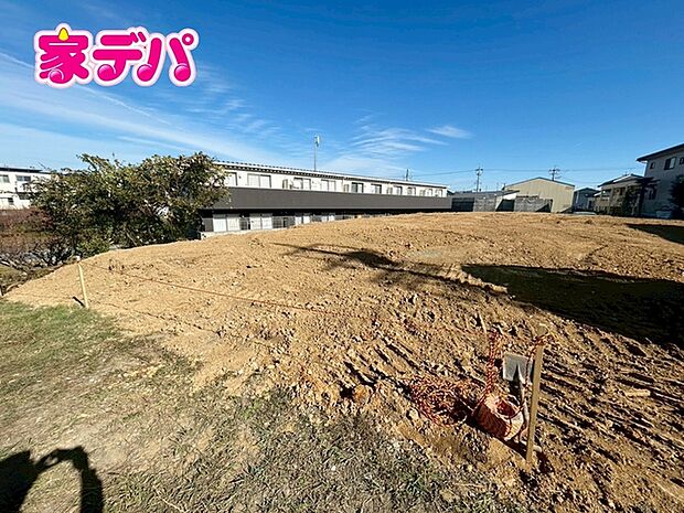 【1号棟】建築予定地です！ ・長期優良住宅 ・5LDK ・LDK15.75帖、隣接洋室4.5帖 ・全居室収納完備 ・パントリー ・2部屋からアクセスできるバルコニー ・並列駐車場3台可