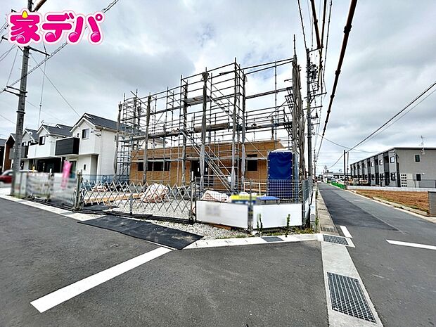 資料のご請求にも迅速・丁寧に対応いたします。住宅ローンや資金計画についても、お客様一人ひとりのご希望に合わせてご案内いたします。どんなことでもお気軽にお問い合わせください。