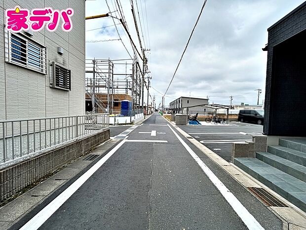 前面道路:北東側約4.5m幅(私道)